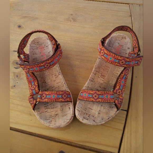 BORN HAND CRAFTED FOOTWEAR SANDLES SIZE 7 - Picture 4 of 7